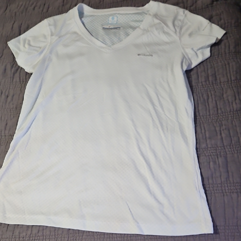Columbia Classic White V-Neck Tee